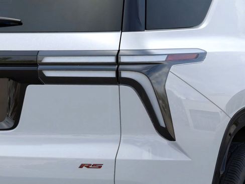 New 2026 Chevrolet Traverse RS image 11