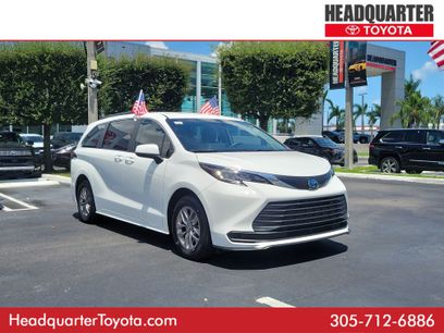Used 2022 Toyota Sienna LE