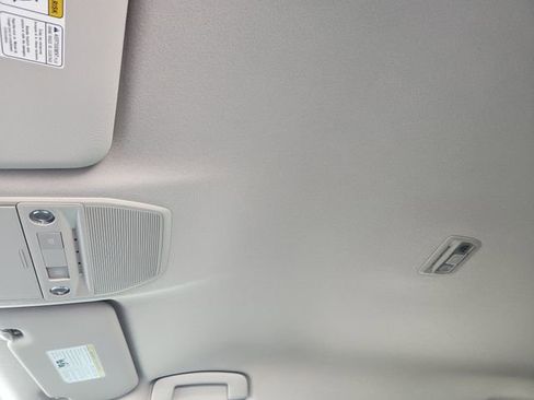 New 2025 Nissan Kicks SR image 19