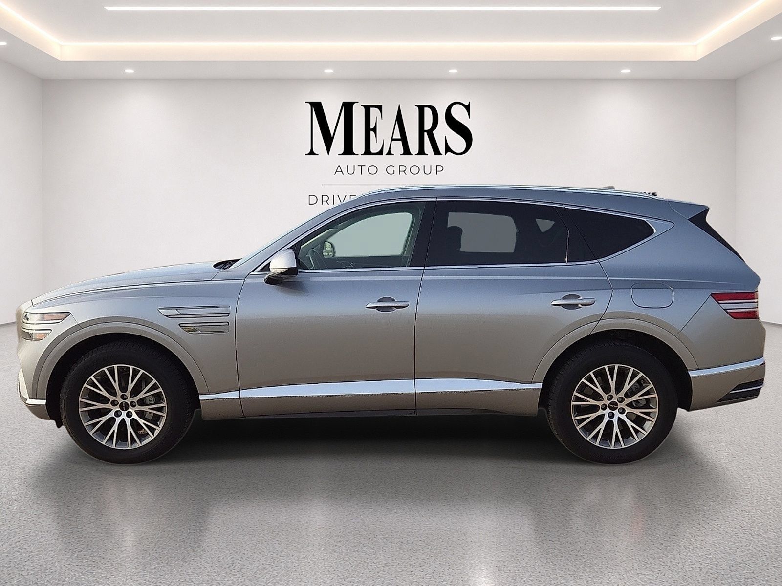 Used 2025 Genesis GV80 2.5T Standard AWD/4WD image 2