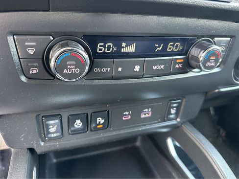 Used 2024 Nissan Frontier SV w/ SV Convenience Package image 24