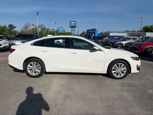 Used 2024 Chevrolet Malibu LT FWD image 2