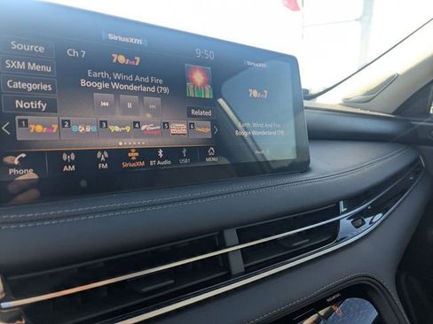 Used 2025 INFINITI QX60 Sensory w/ Vision Package image 23