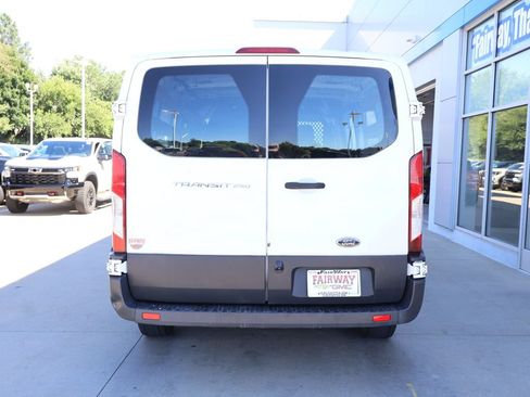 Used 2017 Ford Transit 250 130 Low Roof w/ Exterior Upgrade Package RWD image 9