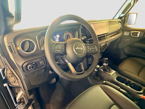 New 2026 Jeep Gladiator Mojave AWD/4WD image 11