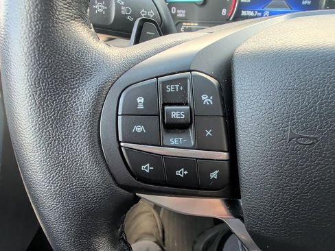 Used 2020 Ford Explorer Limited RWD image 14
