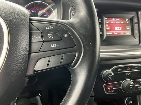 Used 2015 Dodge Charger SE w/ Popular Equipment Group image 17