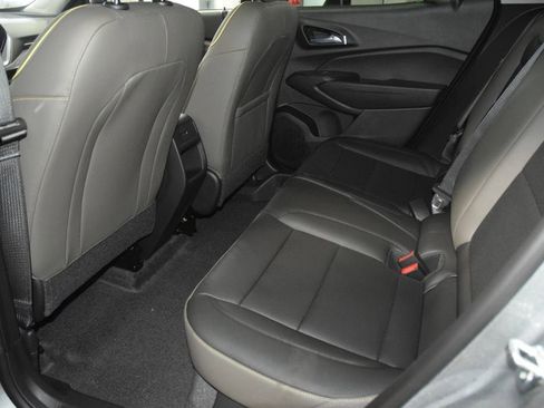 New 2026 Chevrolet Trax ACTIV w/ Sunroof Package FWD image 41