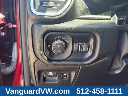 Used 2025 RAM 1500 Laramie AWD/4WD image 23