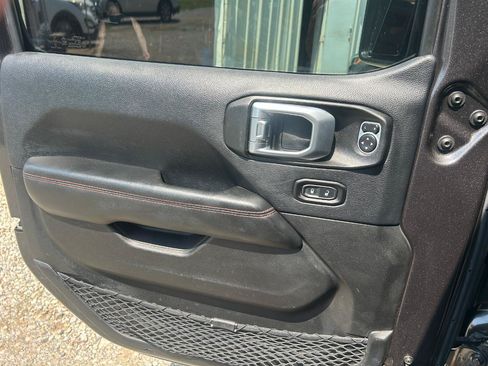 Used 2019 Jeep Wrangler Unlimited Rubicon AWD/4WD image 28