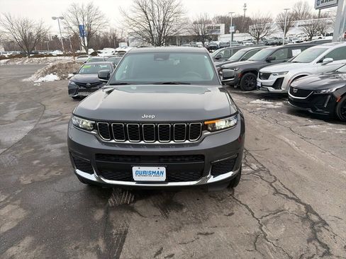 Used 2022 Jeep Grand Cherokee L Limited image 2