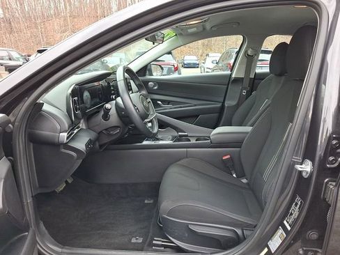Used 2022 Hyundai Elantra SEL w/ Convenience Package image 13