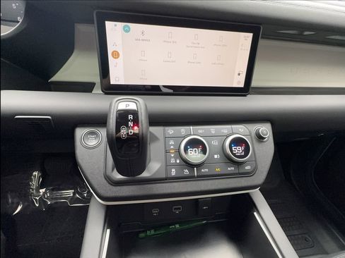 Used 2024 Land Rover Defender 110 S AWD/4WD image 44