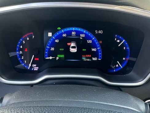 Used 2022 Toyota Corolla LE w/ Premium Interior Package FWD image 2
