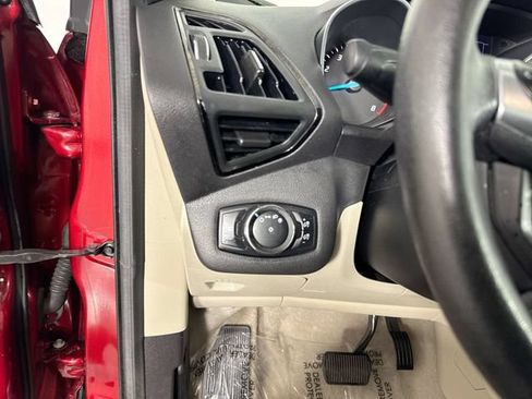 Used 2015 Ford Escape Titanium w/ Equipment Group 301A FWD image 14