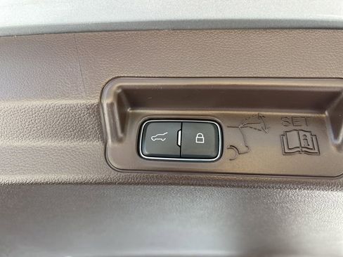 Used 2022 Ford Explorer King Ranch image 56