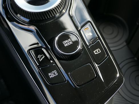 Used 2025 Kia Sportage LX image 27