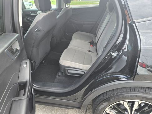 Used 2022 Ford Escape SE w/ SE Sport Appearance Package FWD image 8