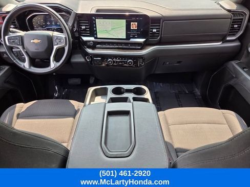 Used 2025 Chevrolet Silverado 1500 LT AWD/4WD image 13