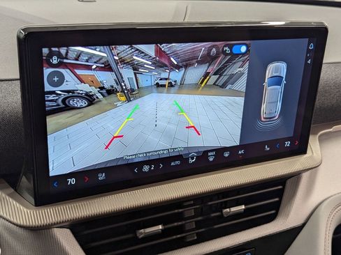 New 2026 Ford Explorer Active w/ Active Comfort Package image 30