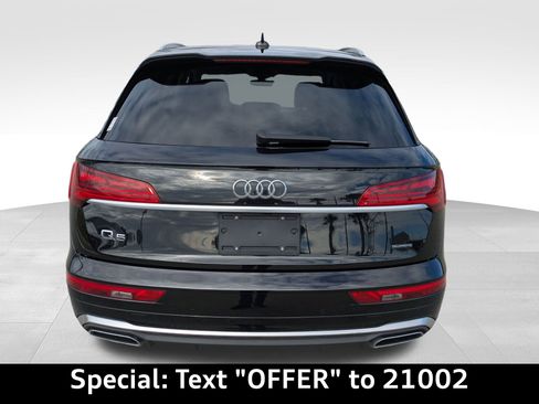 Certified 2023 Audi Q5 2.0T Premium w/ Convenience Package image 5
