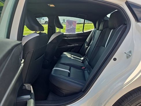 Used 2025 Toyota Camry SE FWD image 9