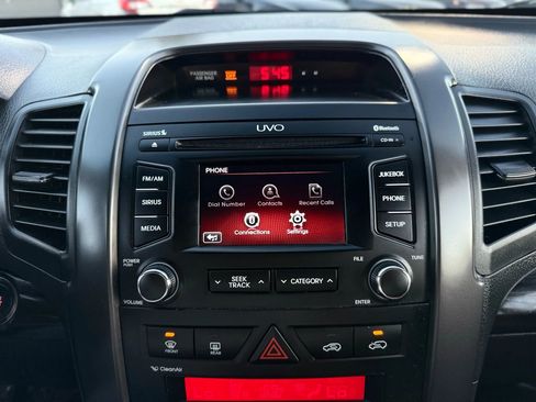 Used 2013 Kia Sorento EX image 29