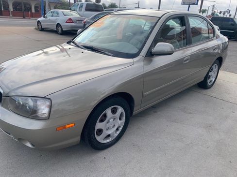 Used 2003 Hyundai Elantra GLS FWD image 2