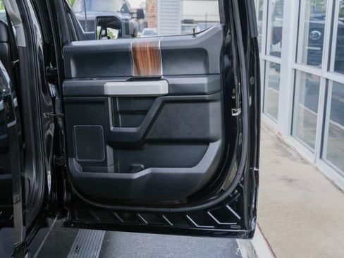 Used 2017 Ford F150 Lariat RWD image 35