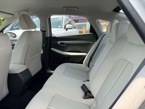 Certified 2025 Hyundai Sonata SE FWD image 11