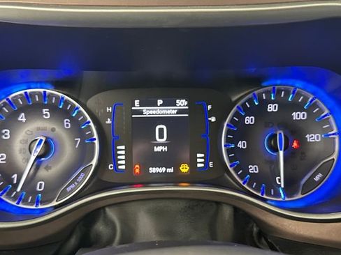 Used 2024 Chrysler Voyager LX image 18