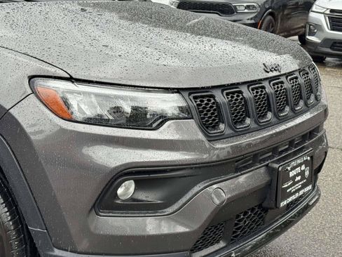 Used 2023 Jeep Compass Latitude w/ Convenience Group AWD/4WD image 8