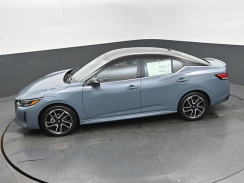 New 2025 Nissan Sentra SR image 33