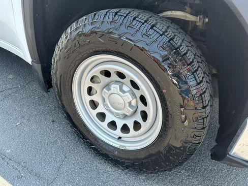 Used 2022 GMC Sierra 1500 Pro w/ Pro Value Package AWD/4WD image 6