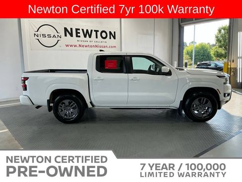 Used 2025 Nissan Frontier SV w/ SV Convenience Package RWD image 4