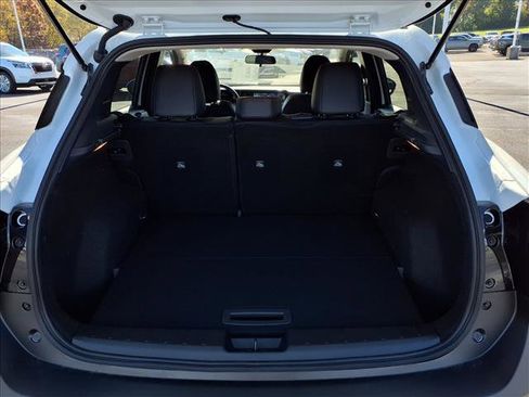 New 2026 Nissan Kicks SR FWD image 25