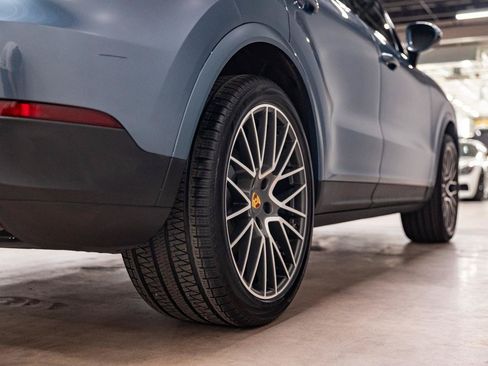Used 2019 Porsche Cayenne AWD/4WD image 36