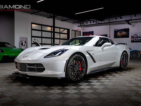 Used 2019 Chevrolet Corvette Stingray Coupe RWD image 7