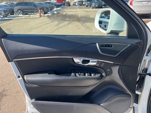 Used 2020 Volvo XC90 T5 Momentum w/ Protection Package Premier image 25