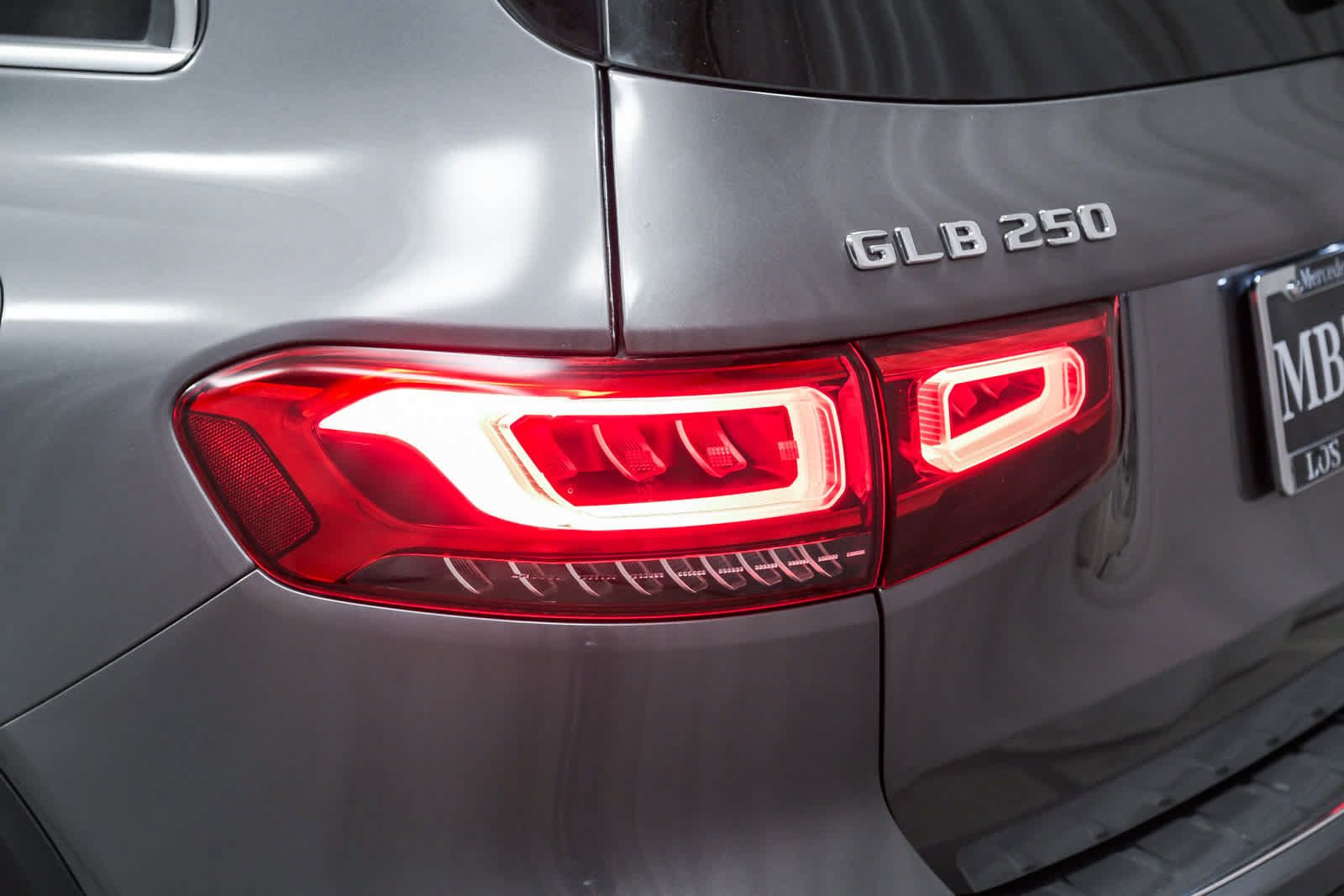 Used 2022 Mercedes-Benz GLB 250 image 7