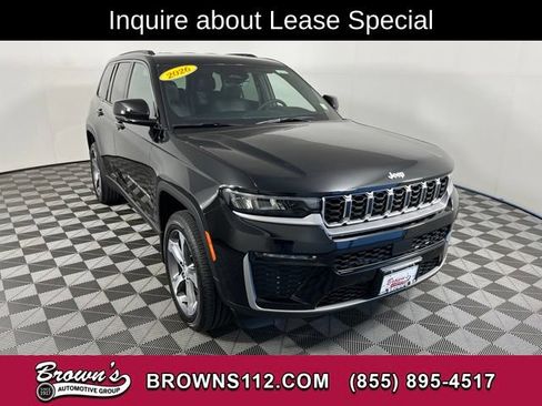 Used 2026 Jeep Grand Cherokee Limited AWD/4WD image 1