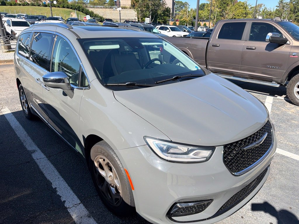 Used 2021 Chrysler Pacifica Limited AWD/4WD image 7