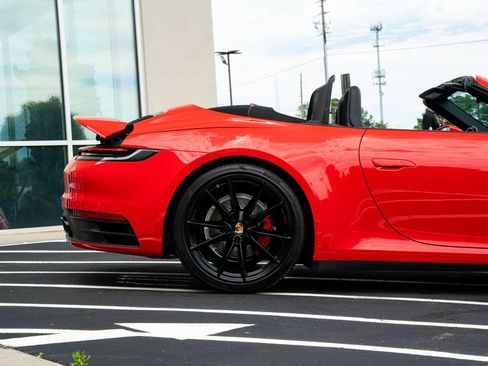 Used 2020 Porsche 911 Carrera RWD image 12