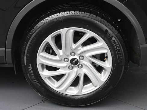 Used 2025 Lincoln Corsair AWD image 35