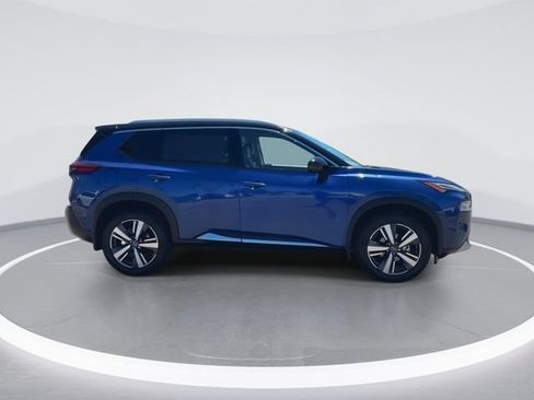 Used 2022 Nissan Rogue Platinum w/ Head-Up Display Package FWD image 9