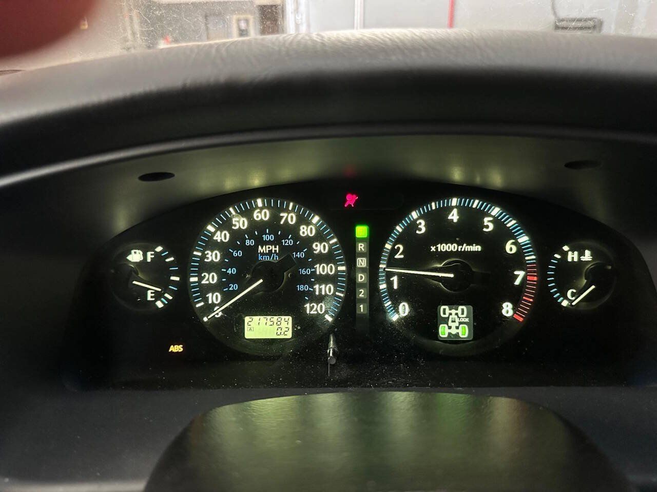 Used 2002 INFINITI QX4 4WD w/ (X03) Heated Seats Pkg image 34