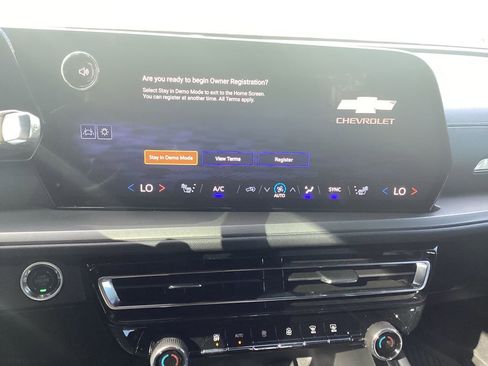 New 2026 Chevrolet Traverse LT w/ Driver Confidence Package FWD image 27