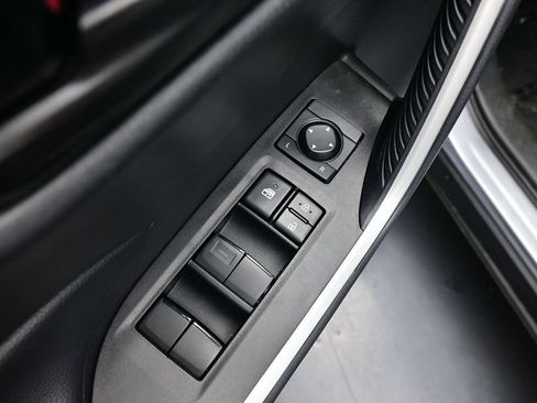 Used 2025 Toyota RAV4 LE AWD/4WD image 19