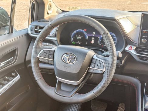 New 2026 Toyota Sienna XSE AWD/4WD image 18