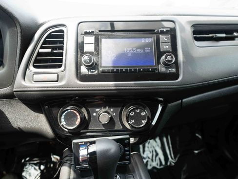 Used 2016 Honda HR-V LX image 17